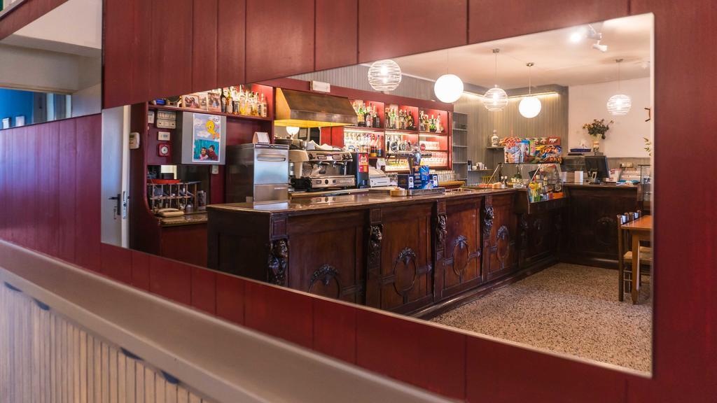 Ristorante Albergo Al Donatore Teor Екстер'єр фото
